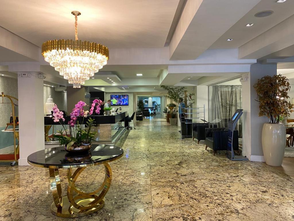 Hotel Marimar The Place Balneário Camboriú Buitenkant foto